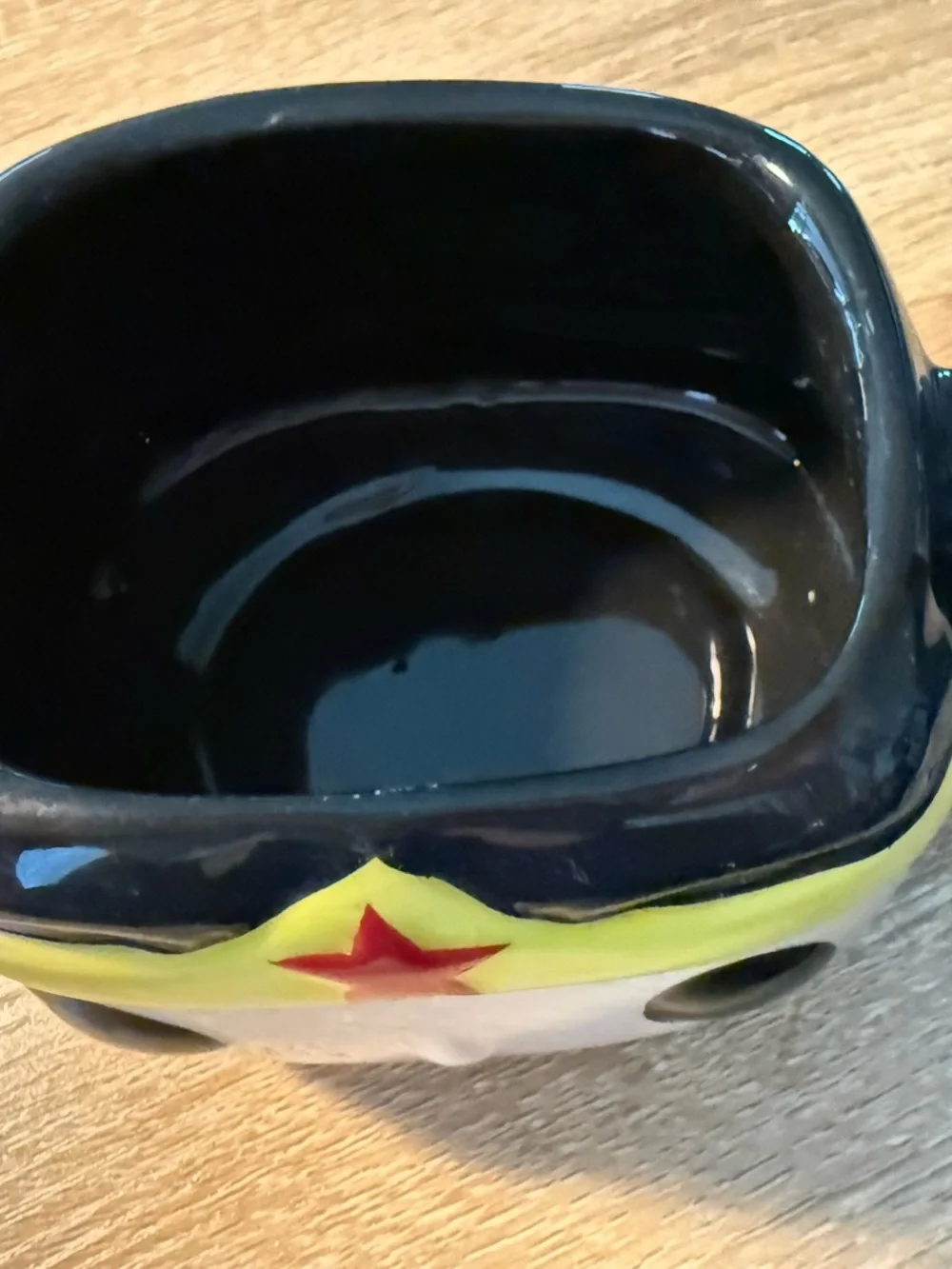 Funko Wonder Woman Coffee Mug - Picture 2 of 4